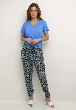 Kaffe KAMARIN V NECK - T-paita 8 Kaffe KAMARIN V NECK - T-paita -Kaffe Myymälä 1f0a5320298f464bb7de5c209846aebd