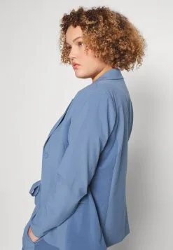 Bleiseri -Kaffe Myymälä 22759e1a7b514cad882158891e108e58