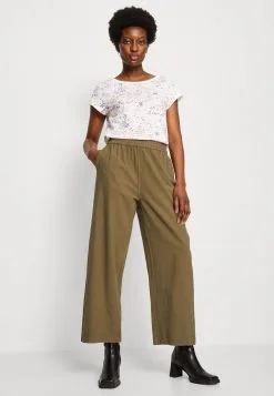 Kaffe NAYA CULOTTE PANTS - Housut -Kaffe Myymälä 5661bb80aa5e40f9a2aae91992781fef