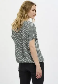 Kaffe AMBER STANDLEY - Pusero 8 Kaffe AMBER STANDLEY - Pusero -Kaffe Myymälä 8347777a7e704993a7178d8e6020b68a