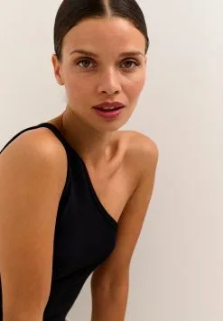 Kaffe KAPIA ONE SHOULDER - Toppi 10 Kaffe KAPIA ONE SHOULDER - Toppi -Kaffe Myymälä 90a72f4116d8461089b755ffb6a9e3a0
