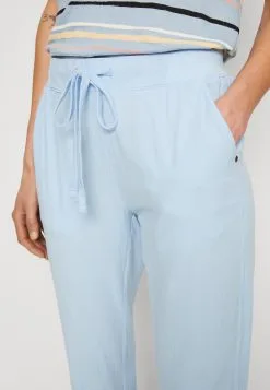 Kaffe NAYA CAPRI - Shortsit -Kaffe Myymälä a02b732b5ee647c79dff12e2761a2b56