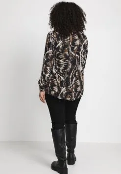 KCERIN AMI - Pusero -Kaffe Myymälä e386a0de597742d2a0251629bb564b56