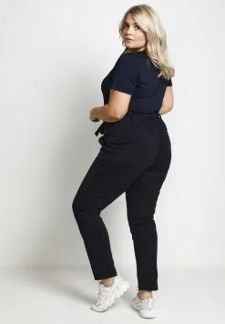 Housut -Kaffe Myymälä ef92d3b941a448e89a3d7171a419ac49