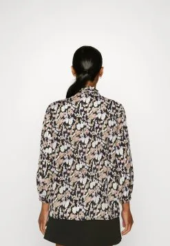 Kaffe OLLI BLOUSE - Pusero -Kaffe Myymälä f401e4f3b64e403f9668e17a41166b31