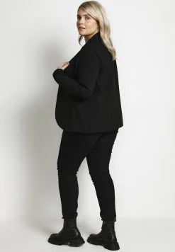 JIA - Bleiseri -Kaffe Myymälä fd20dc0e7f764cc08754ec0034387052