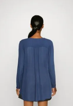 Kaffe AMBER V NECK - Tunika -Kaffe Myymälä fe7c73ad13954c118a0022817214b76d